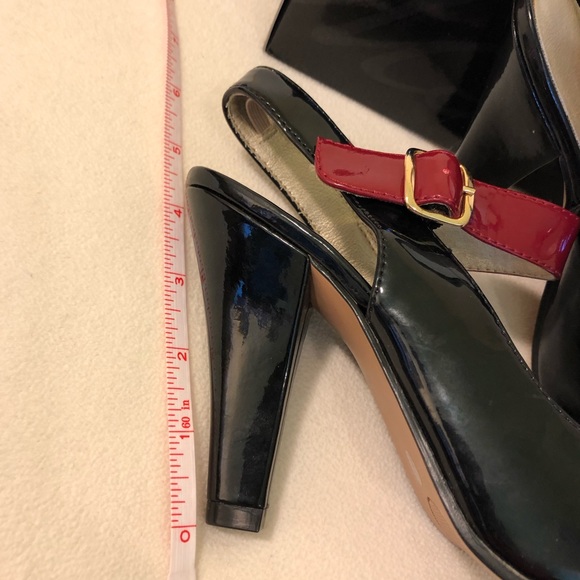 Miss Bisou size 6 black and burgundy heel. - Picture 4 of 5